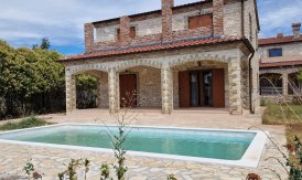 Bezvremenska elegancija i moderna udobnost - prodaja kamenih kuća u Istri